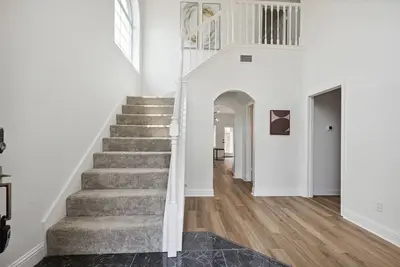 Tch - Spacious 4bd/2. 5ba in Dallas w/ Office&Yard