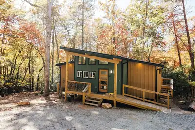 Image de Modern Wheelchair Accessible Cabin in the Woods 2/2