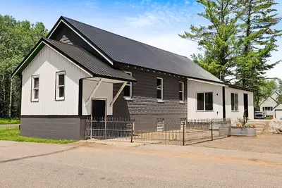 Image de Renovated Conover Town Hall on Atv/snowmobile trails with patio, grill, & W/D