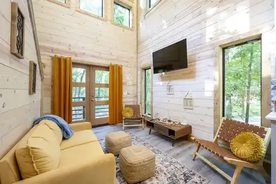 Image de Pets Welcome! King Br+Loft w/Hot Tub/Lg Patio!