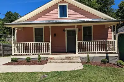 Image de Casa Rosa - 2br West End Bungalow