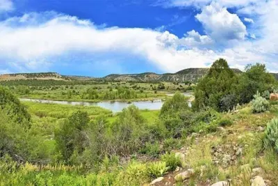 Image de Brand New Home Overlooking River w/Hot Tub, Ac, Large Deck w/Seating