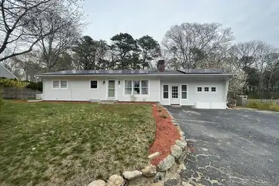 Image de Private Falmouth home perfect for family fun - hot tub, fire pit, and game room!