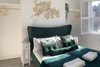 Image de Modern flat in town centre | free parking | 5 minutes walk from the beach