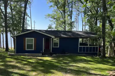 Image de Lake Cabin