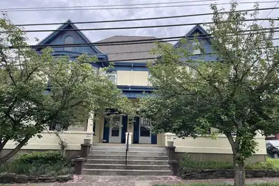 Image de Cozy home located in the historic section of Morgantown, West Virginia