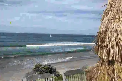 Image de Absolute Beach Front Holiday Home