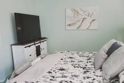 Image de This amazing home boasts a wonderful open floor plan, a formal dining area.