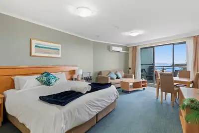 Image de The Entrance Waterfront Apartment 401