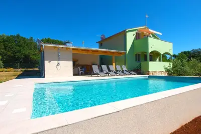 Image de Maison de vacances Fažana pour 1 - 10 personnes avec 3 chambres à coucher - Maison de vacances
