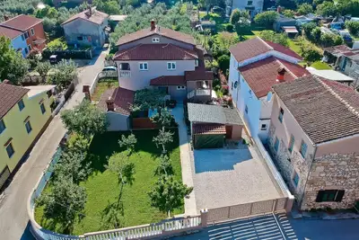 Image de Appartement de vacances Pula pour 1 - 8 personnes avec 3 chambres à coucher - Appartement de vacance