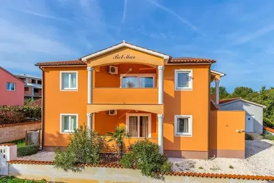 Image de Maison de vacances Ližnjan pour 1 - 12 personnes avec 6 chambres à coucher - Maison de vacances