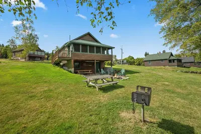 Image de Niboban Cabin #8 -Two floors and pet friendly!