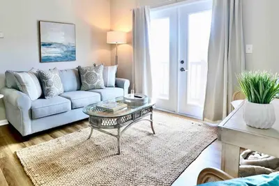 Image de The Laura, 2br Pet-Friendly by Velvet Ditch Villas