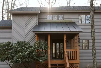 Image de The Castor Cabin | Patio, Game Loft, Golf Course View