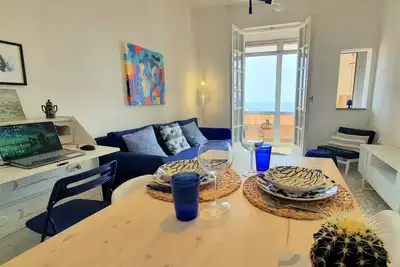 Image de Blue in the eyes: apartment with sea view
