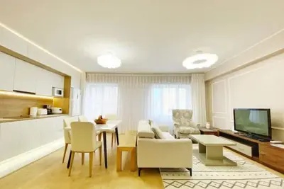 Image de 105m2 Central 3 Br new apartment w airport pickup