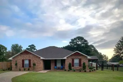 Image de Royal Entertainer - STAYeasttexas