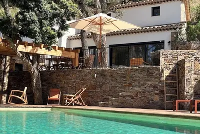 Image de La Maison des Chênes 5* - Villa luxe - Piscine - 1, 5km de la mer - 10 personnes