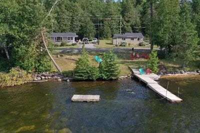 Image de 2 Cottages Side-by-Side - Waterfront -Hot Tub-Pets