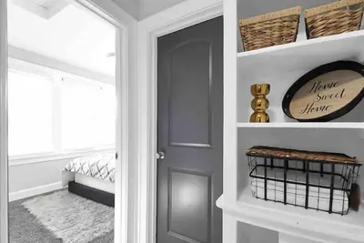 Image de Pet Friendly Stylish home minutes from Downtown