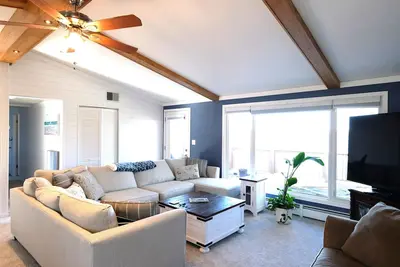 Image de The Boathouse\n4 Bed 2 1/2 Bath Lake Home\n