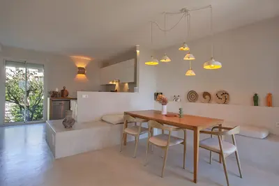 Image de Villa Comte entièrement rénovée avec piscine