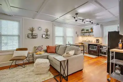 Image de Luxury Oasis near Fsu w/King bed