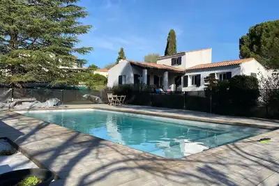 Image de Belle Maison Avec Piscine - 4 Chambres + Dépendance - 6/8 Personnes