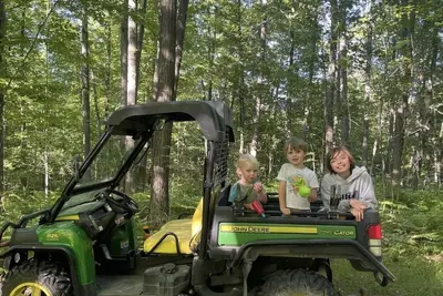 Image de Pet friendly on 40 peaceful wooded acreas. Minutes from the beaches