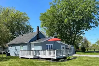 Image de Lake Front, View Property, fishing, cottage, Boat, nature, beach, trails, hiking.