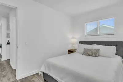 Image de Comfy Retreat: Your Luxurious Experience