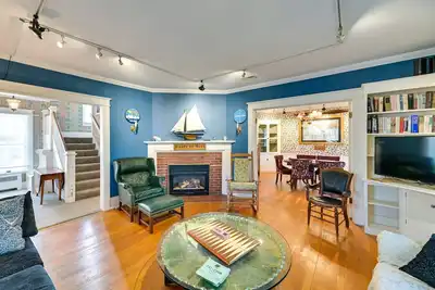 Image de Charming Pet-Friendly Vacation Rental w/ Backyard!