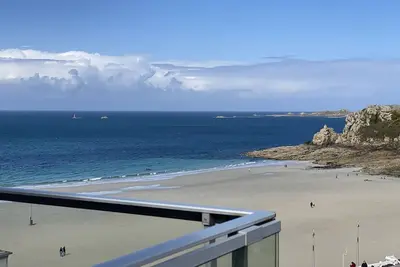 Image de Appartement Vue Sur Mer plage de Trestrignel avec Wifi à Perros-Guirec