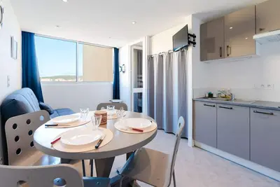 Image de Studio cabine proche mer avec parking