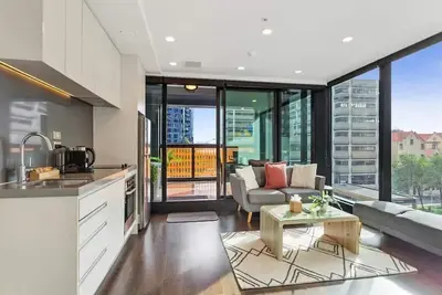 Image de Central 2 Br apt - large balcony by Zodiak Stays