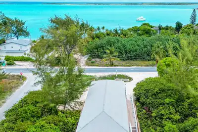 Image de Breathtaking beach view from SheerBliss