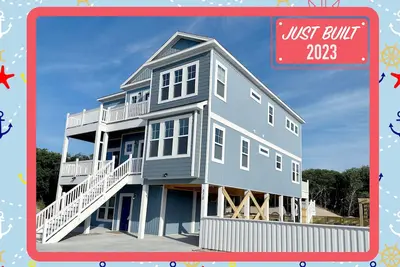 Image de Beautiful Home! 2-Min Walk to the Beach, Heated Saltwater Pool, Private