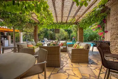 Image de Villa provençale proche de la mer avec piscine privée et Wi-Fi