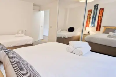 Image de 2-bed Flat, free parking, near Tube and Excel