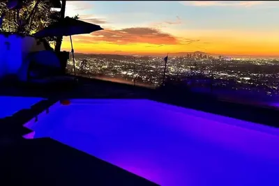 Image de Stunning views from this Luxury Villa! Pool, Spa, amazing outdoor spaces!