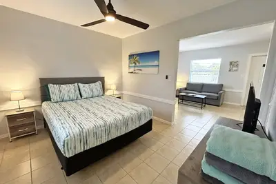 Image de Cottage Home by Beaches, Golf & More! Heated Pool!