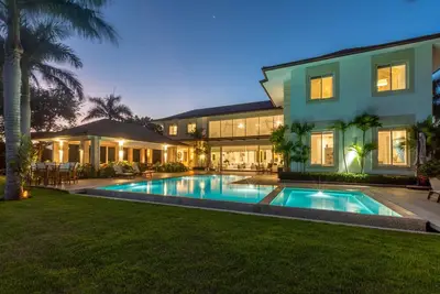 Image de Luxury Villa close to the Beach and Marina