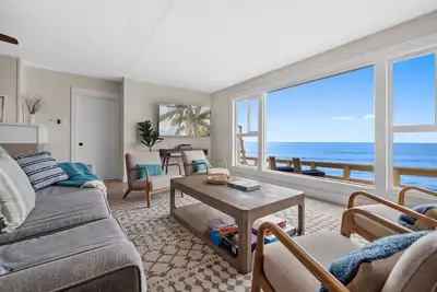 Image de Cliffside Perfection | Massive Outdoor Space, Jacuzzi, Pet Friendly, Parking & Ocean Views