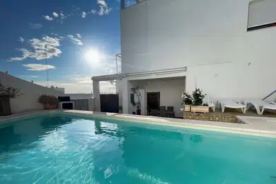 Image de Ste003 Riverview Maison 4 chambres, avec piscine privée