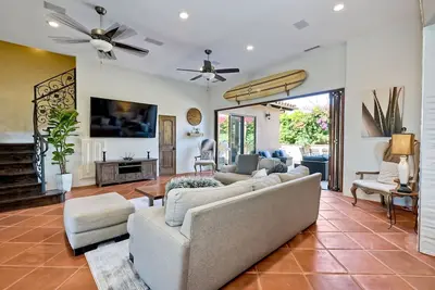 Image de Walk To The Beach | Outdoor Dining | Spacious