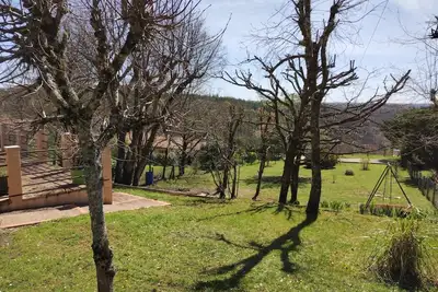 Image de Maison spacieuse sur terrain arboré à 10' de Cahors