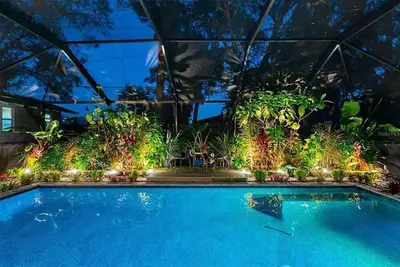 Image de Backyard Oasis & Resort Style Pool
