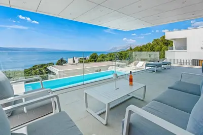 Image de Seaview villa with Wellness, Dreams Of Dalmatia I<br>Private and heated 30sqm pool, Wellness, Hot-Tub, Gym, 4 en-suite bedrooms, 220m from the beach in Baska Voda  