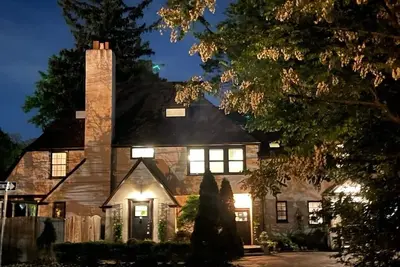 Image de Ushmila's Nest - Private suite with 2 rooms & Bathroom.